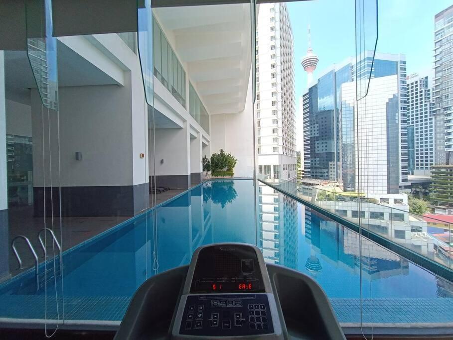 Rm218 Bukit Bintang Balcony Studio Infinity Pool Kuala Lumpur Bagian luar foto